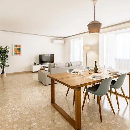 Superlative 3br In The Heart Of By Buena Vista アパート スリーマ