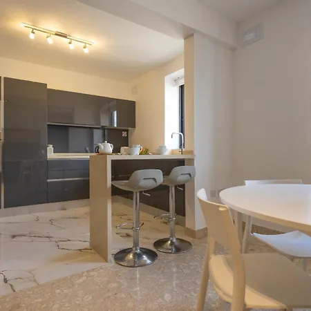 Superlative 3br In The Heart Of By Buena Vista アパート スリーマ