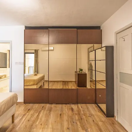 Superlative 3br In The Heart Of By Buena Vista アパート スリーマ